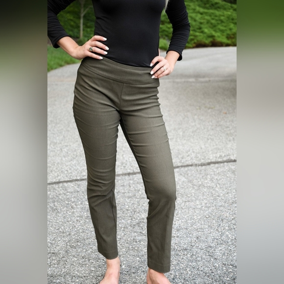 Liza Byrd- The Kendra Pull-On Ankle Length Pant- Army Green - Picture 3 of 4